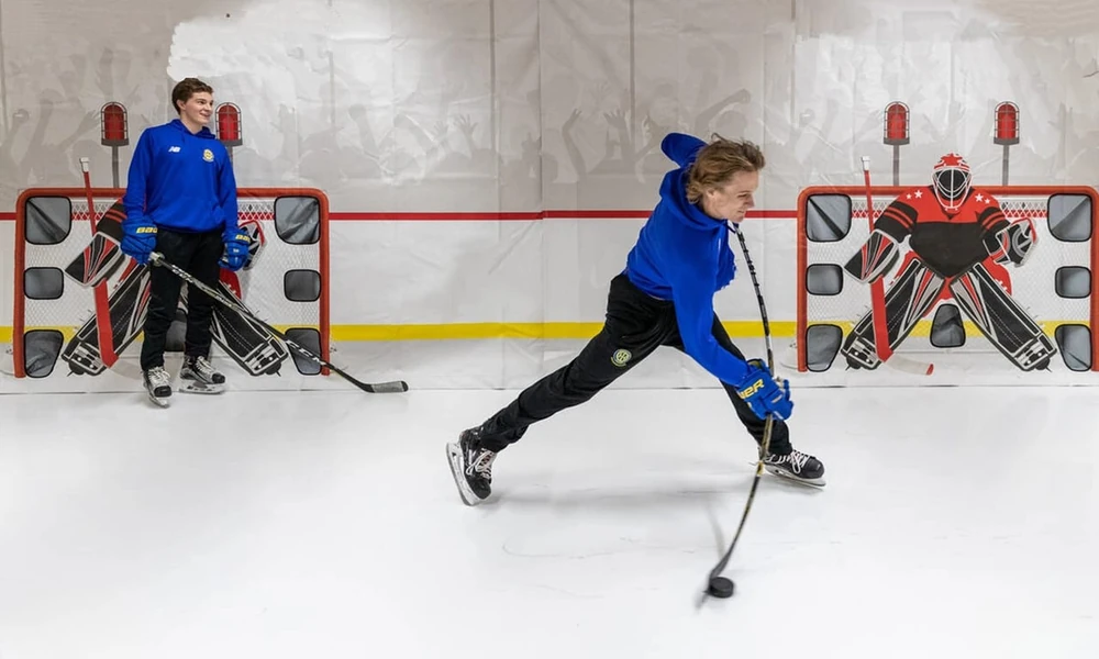 Training Year-Round Skills on Synthetic Ice Rinks for Young Hockey Players